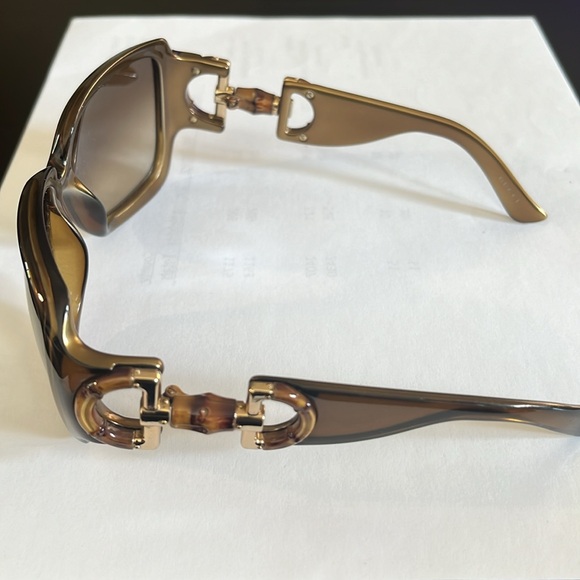 Gucci - Sunglasses - Picture 2 of 6